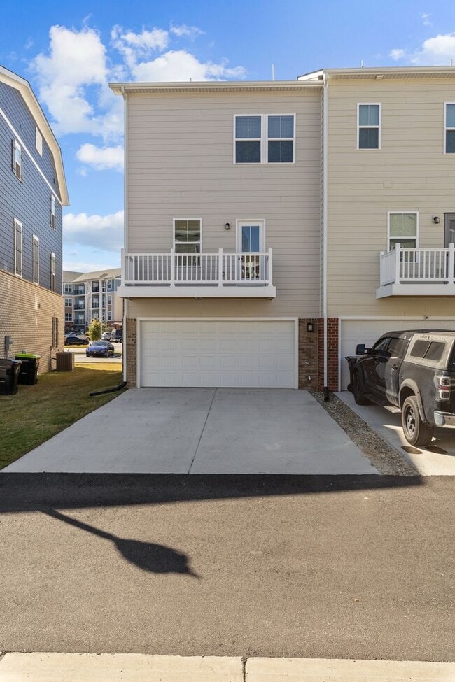 Building Photo - Welcome to modern living in Suffolk, Virginia!