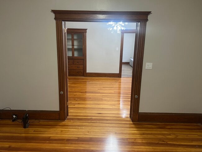 Building Photo - 93 Newton St