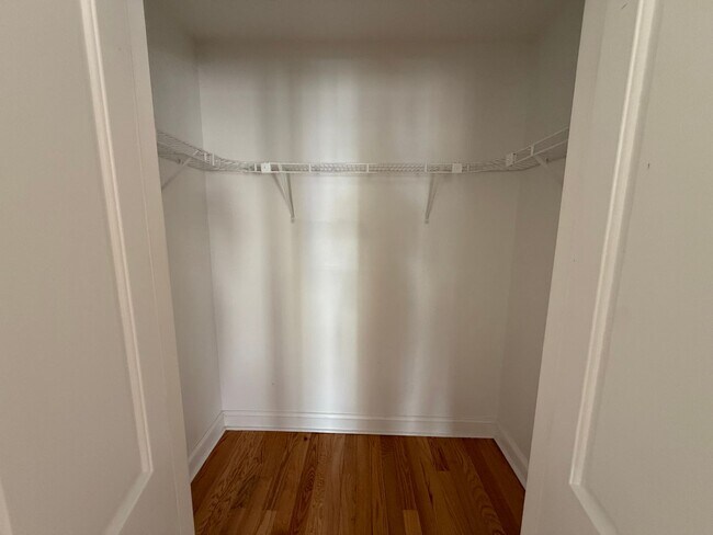 Building Photo - Charming Brick Rowhome Brewerytown