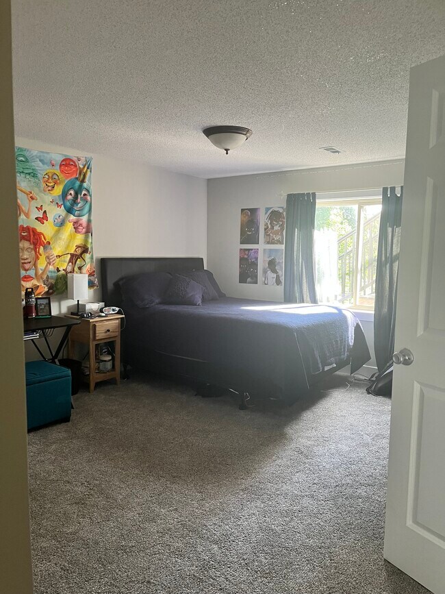 Building Photo - 6160 Mill Run Rd