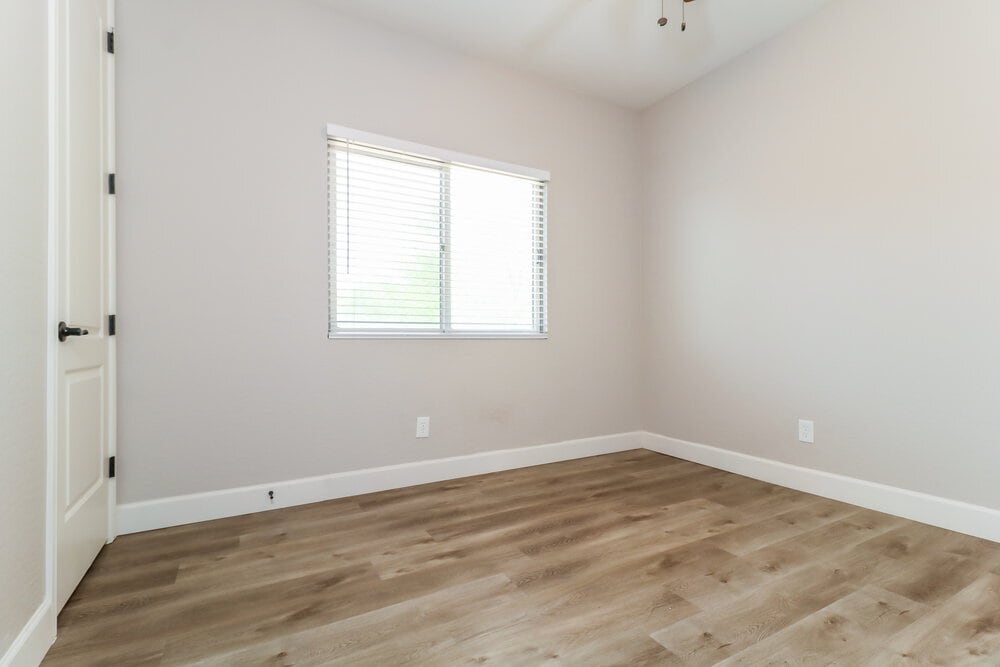 Building Photo - 6512 S 49th Dr