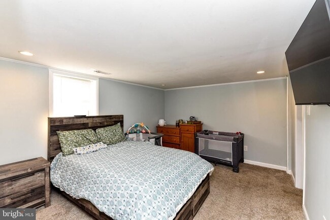 Building Photo - 722 Glenside Dr
