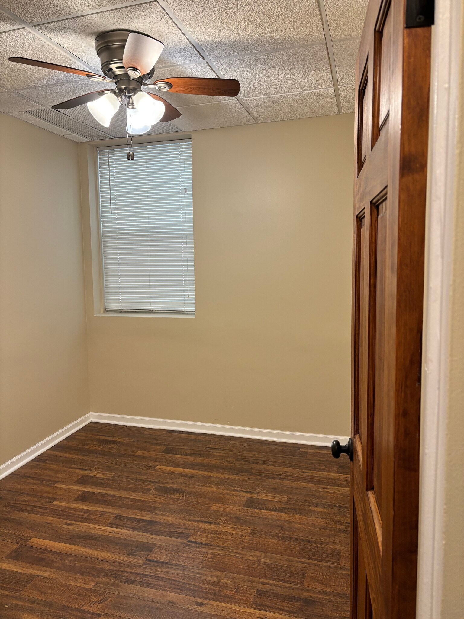Bedroom - 4430 S Homan Ave