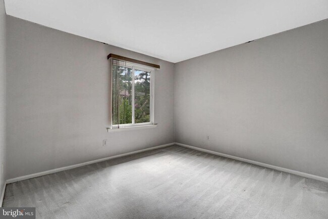 Building Photo - 5707 Waters Edge Landing Court