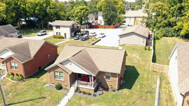 Building Photo - 314 N 2nd St