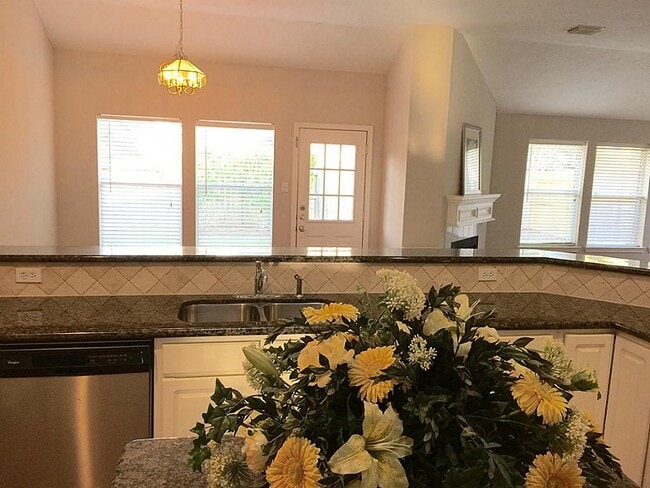 Building Photo - 7411 Orchard Hills Ln