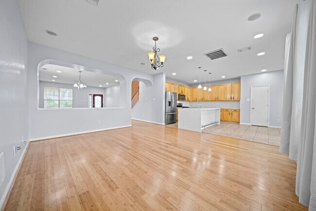 Building Photo - 6323 Channelbrook Ln