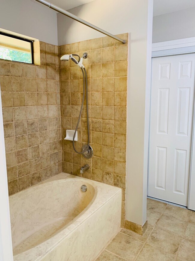 Building Photo - 1709 Mexican Plum Trl