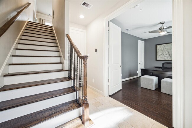 Building Photo - 2717 Cohn St
