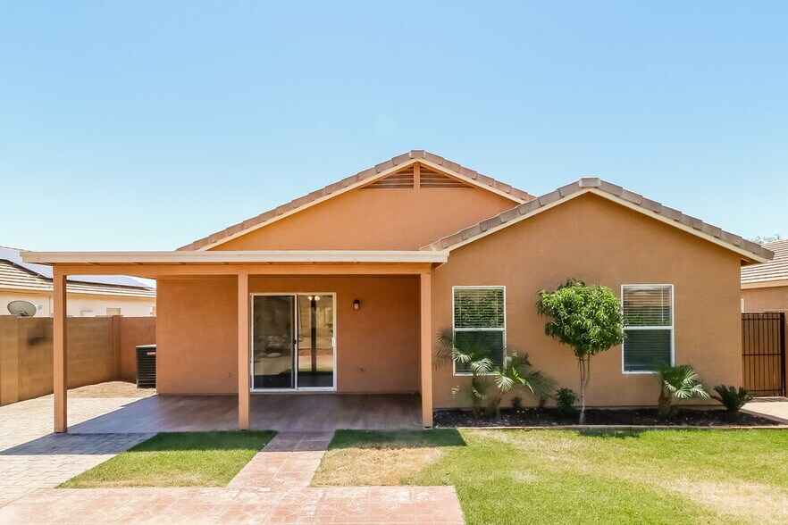 Building Photo - 22614 W Papago St