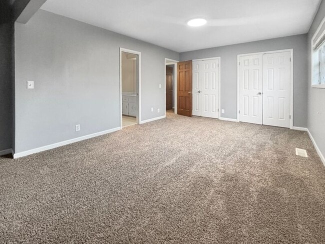 Building Photo - 5955 E 36th St