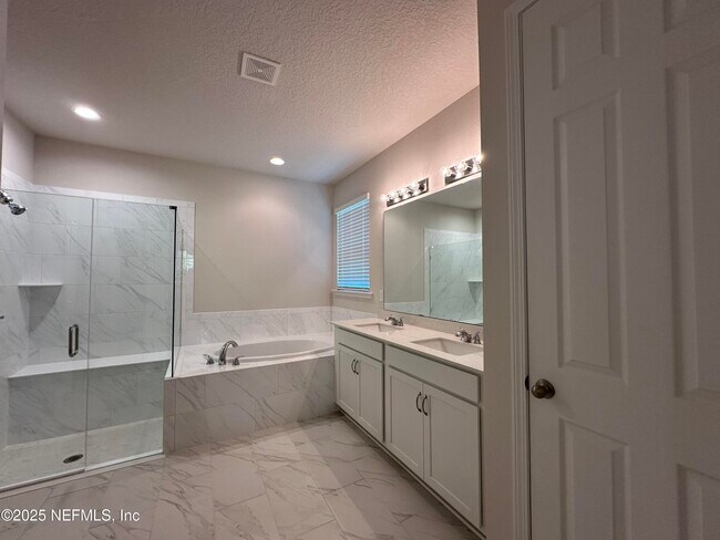 Building Photo - 282 Little Bear Run