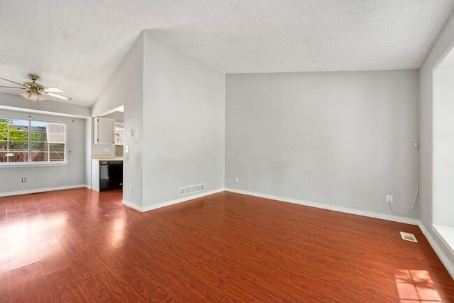 Building Photo - 145 Caria Dr