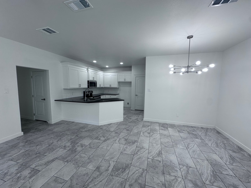 Building Photo - 11902 Evanston Ave