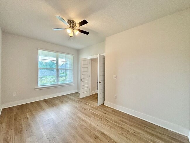 Building Photo - 1234 Fenwick Ct