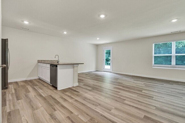 Building Photo - 627 Fox Den Cir