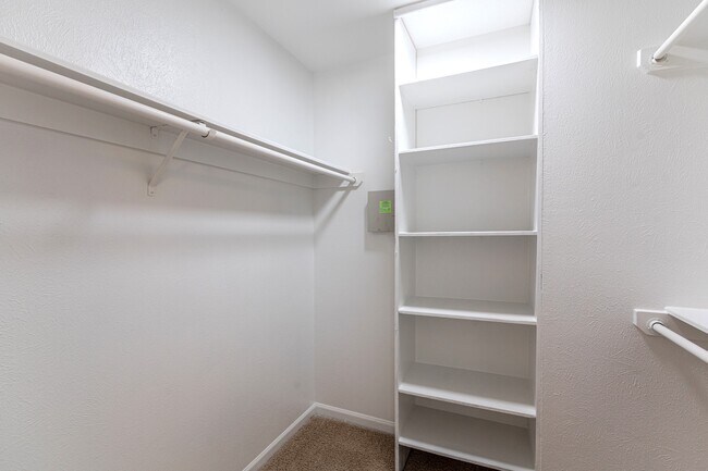 Building Photo - 34 E Trillium Cir