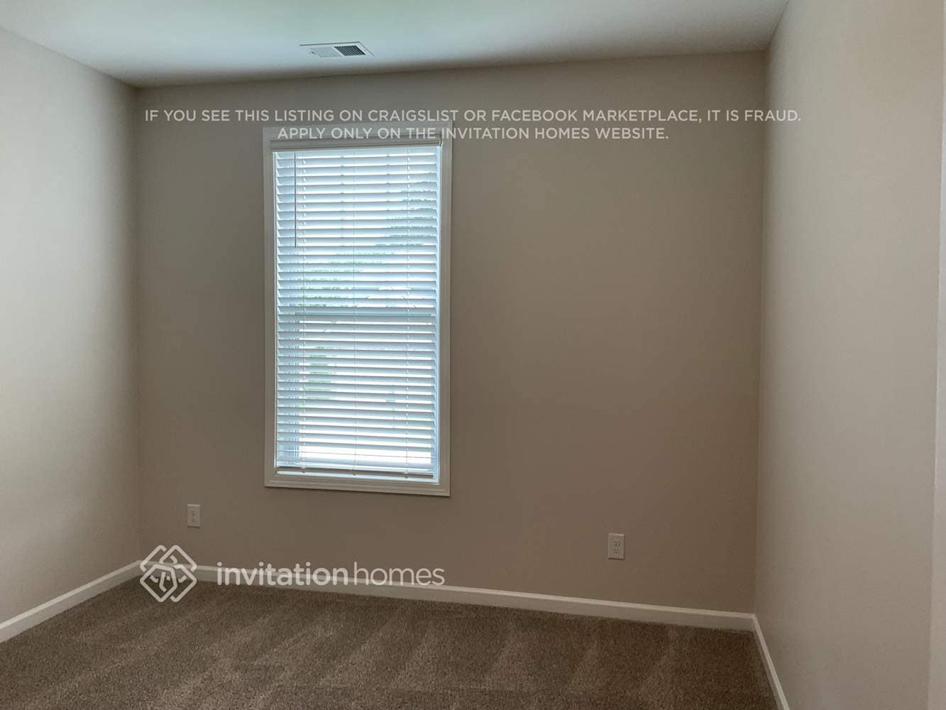 Building Photo - 8026 Forest Hills Dr