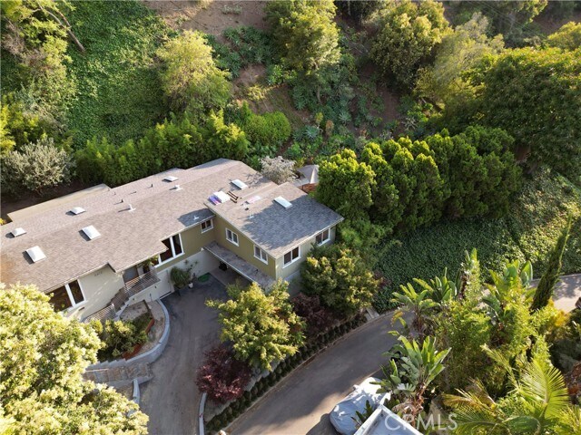 Building Photo - 2412 Canyon Oak Dr