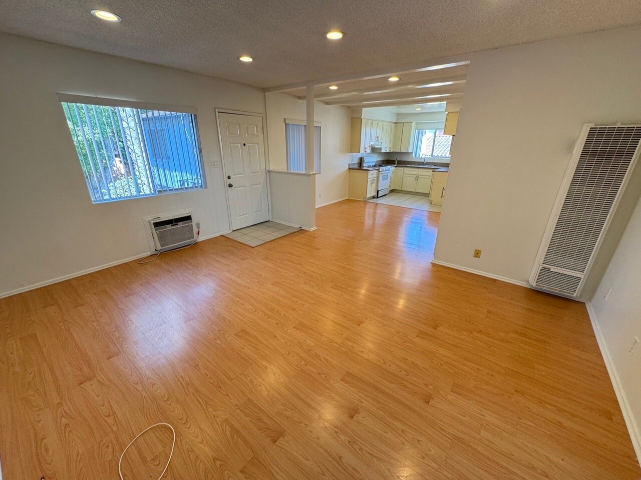 Building Photo - 1152 Ruberta Ave