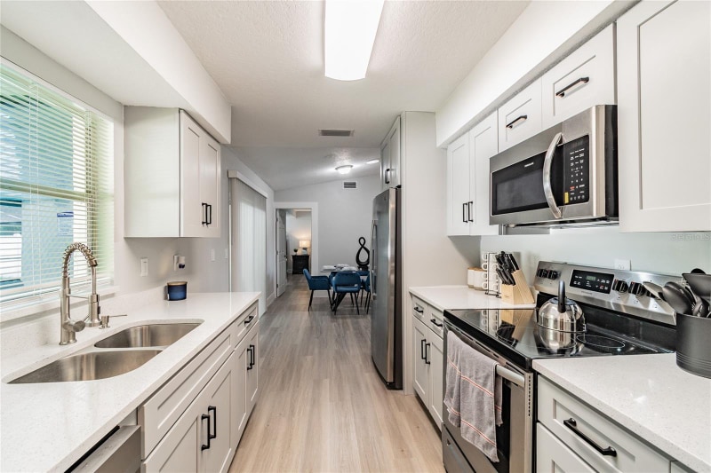 Building Photo - 14003 Ridgedale Way