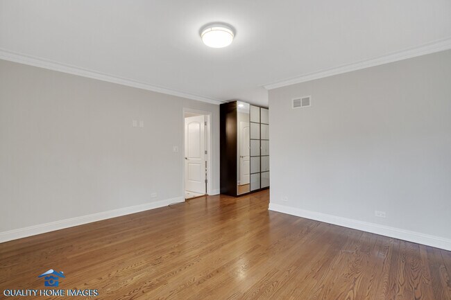 Building Photo - 335 Brookside Ln