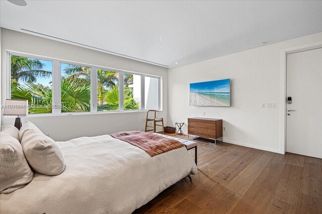 Building Photo - 3465 Meridian Ave