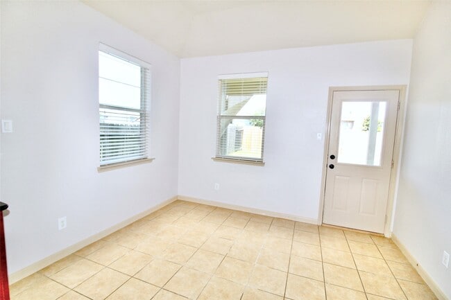 Building Photo - 6139 Norwood Meadows Ln