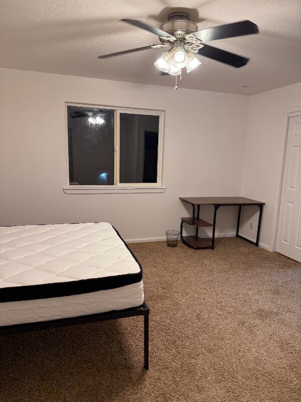 Building Photo - 1319 W Hasket Cir