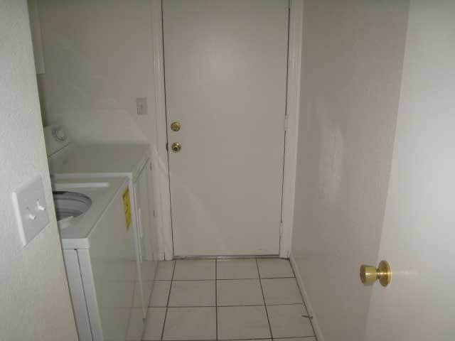 Building Photo - Nice 3 bedroom, 2 bath home in great Chand...