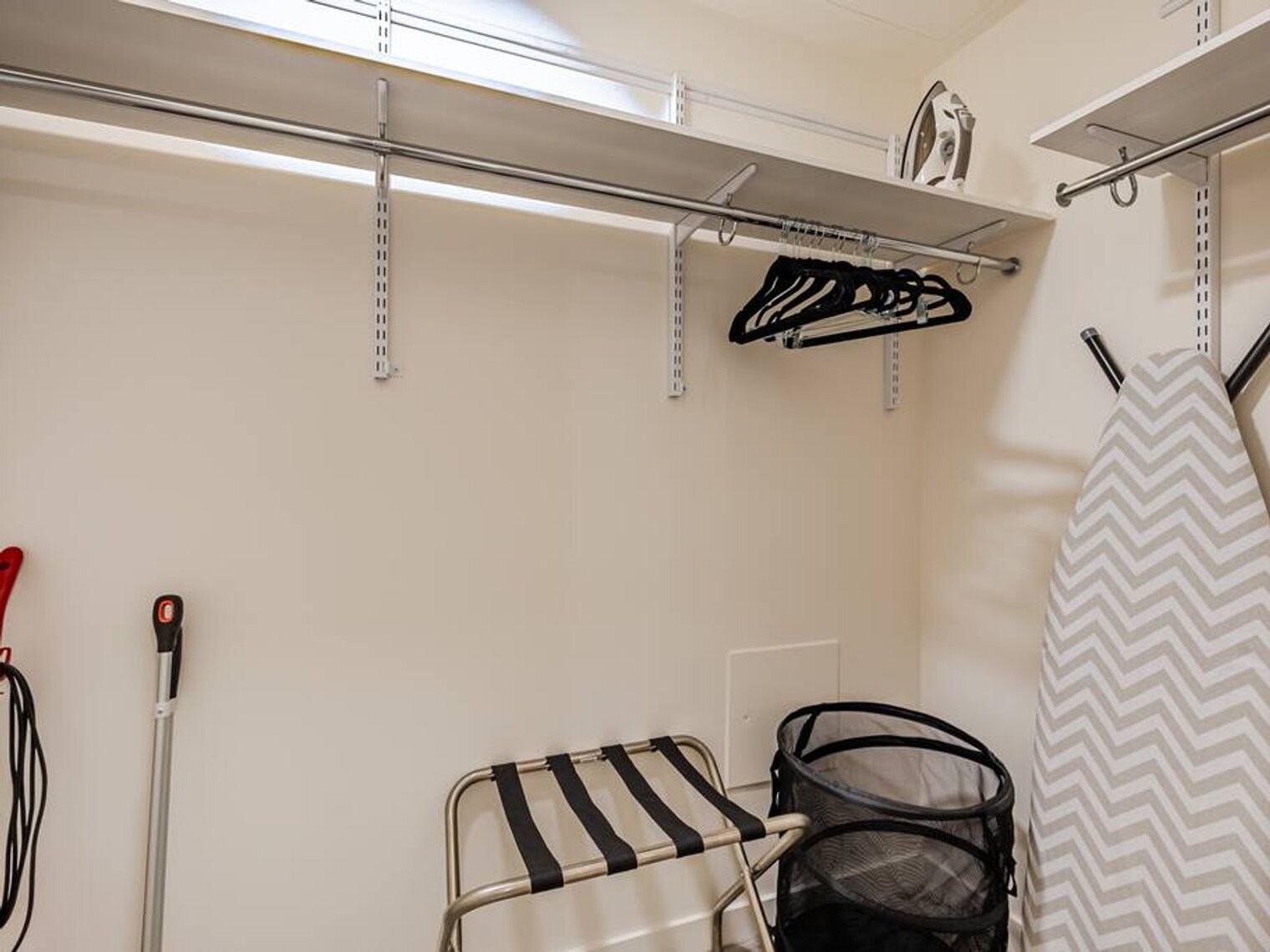 Building Photo - 1550 NW Naito Pkwy