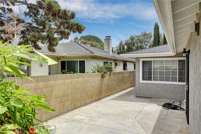 Building Photo - 402 E Glendale Dr
