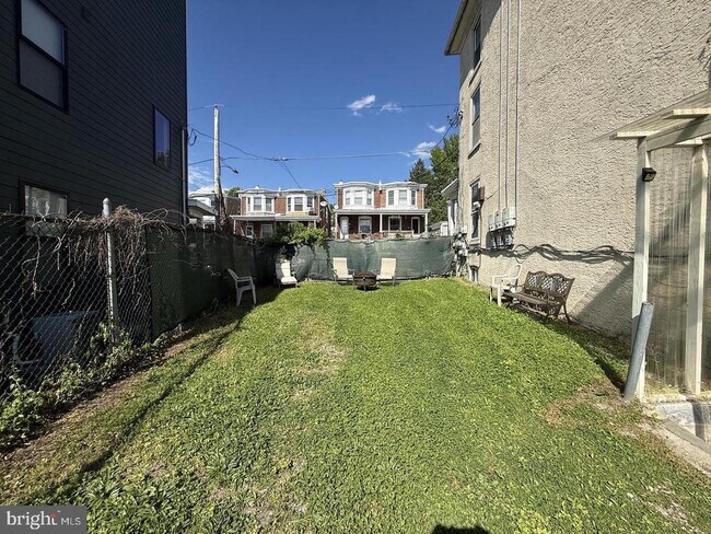 Building Photo - 4446 Fleming St