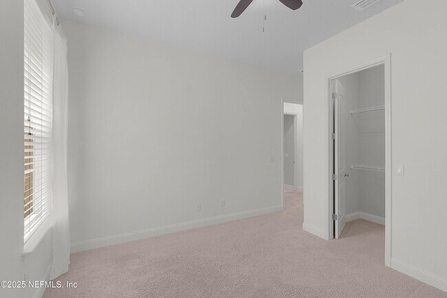 Building Photo - 128 Payasada Oaks Trail