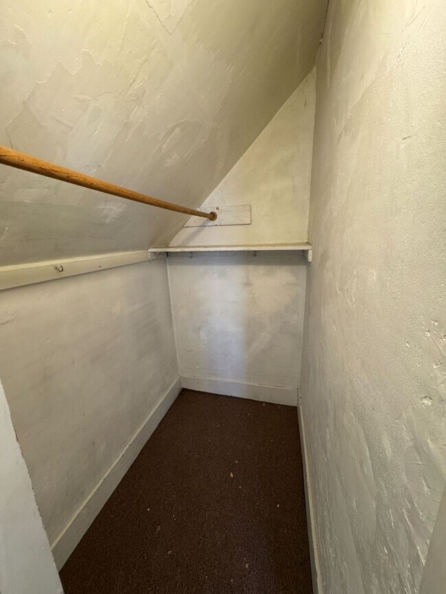 Building Photo - 16 Union St