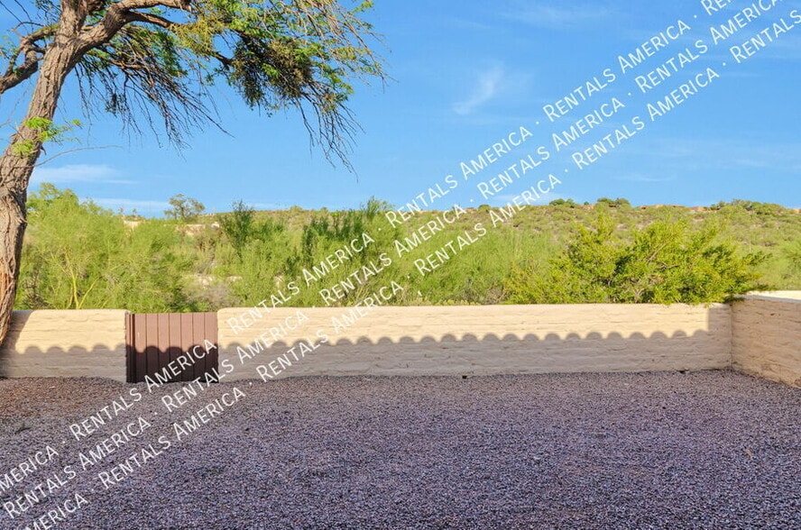 Building Photo - 5342 N Camino De La Culebra