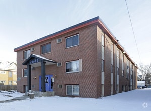 Building Photo - 2633 Pleasant Avenue