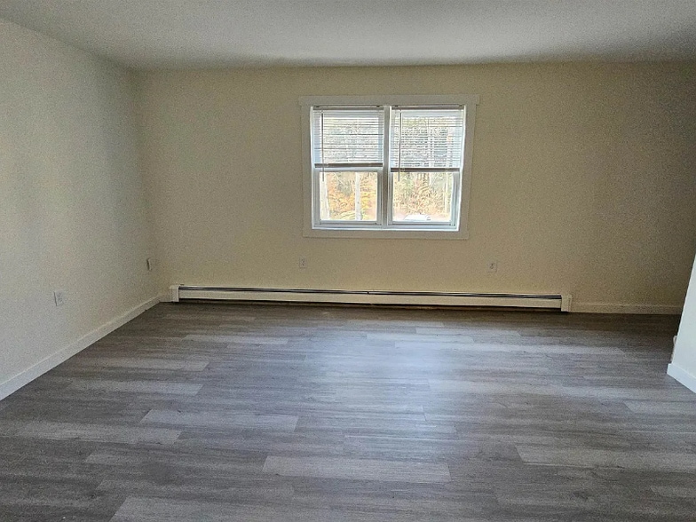 Building Photo - 40 Grondin Dr