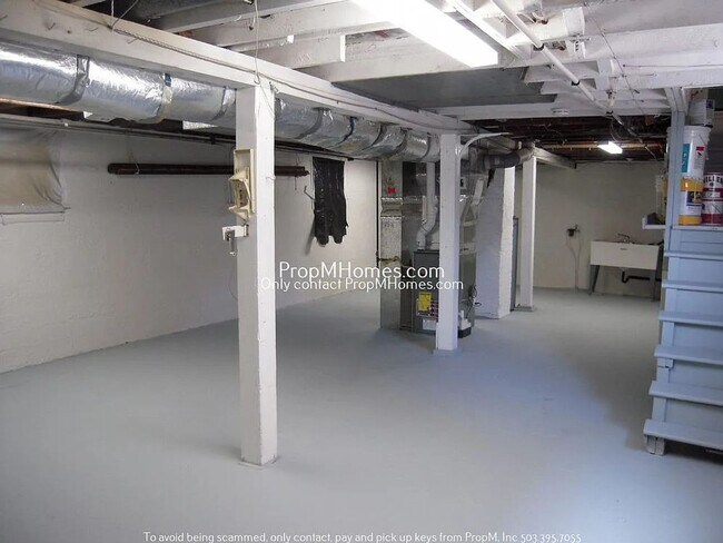 Building Photo - Timeless Belmont Home with Modern Updates!