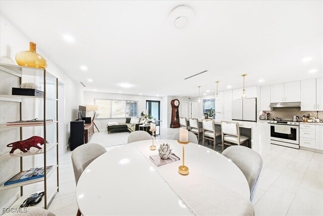 Building Photo - 4548 Genoa Ave