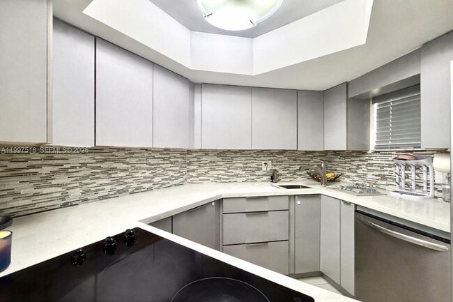 Building Photo - 8323 Lake Dr