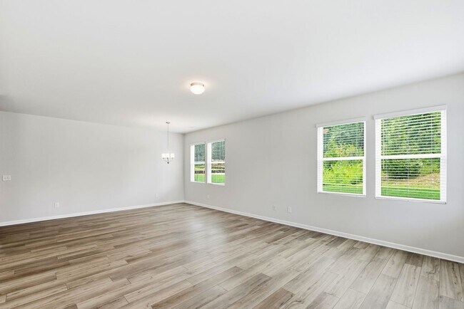 Building Photo - 54 Umber Ln