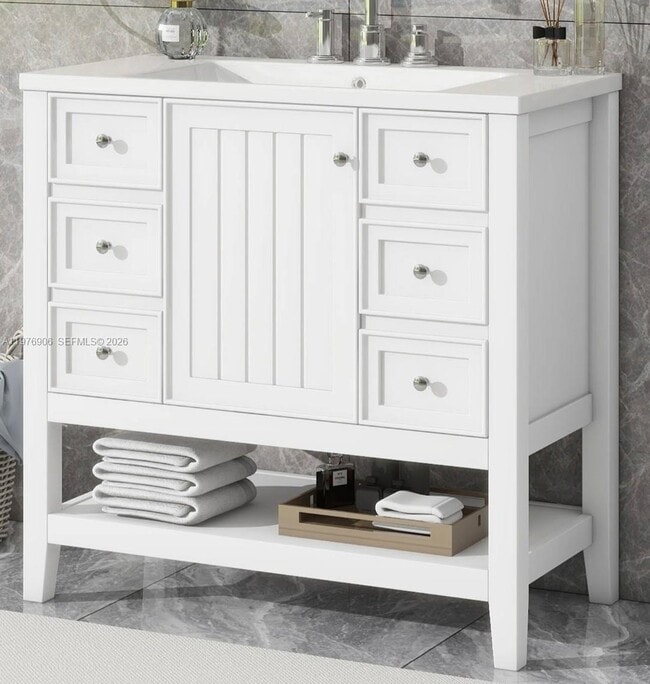 Building Photo - 7816 SW 102nd Ln