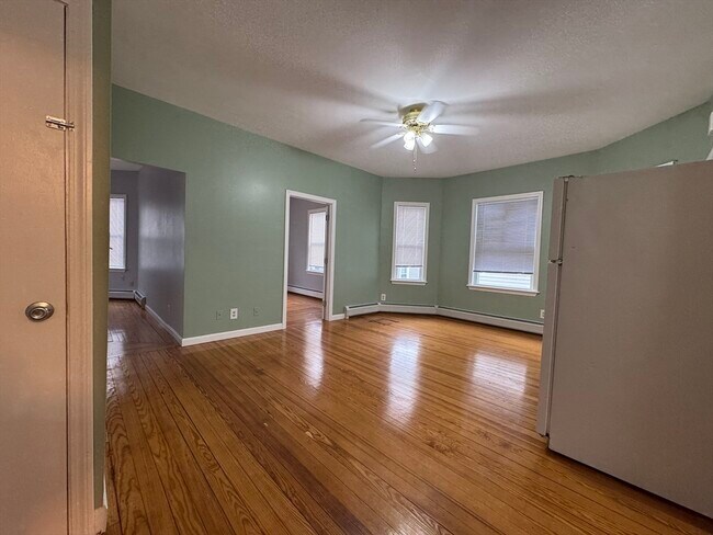 Building Photo - 171 Hunter St