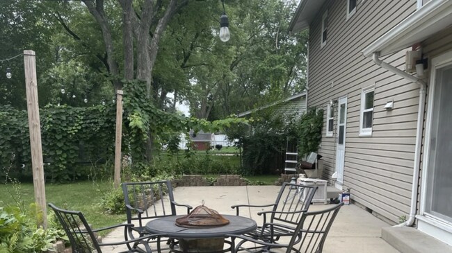 Building Photo - 1117 E Kitson Dr