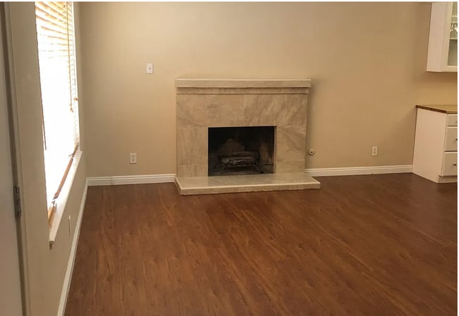 Building Photo - 13339 Carnation Pl