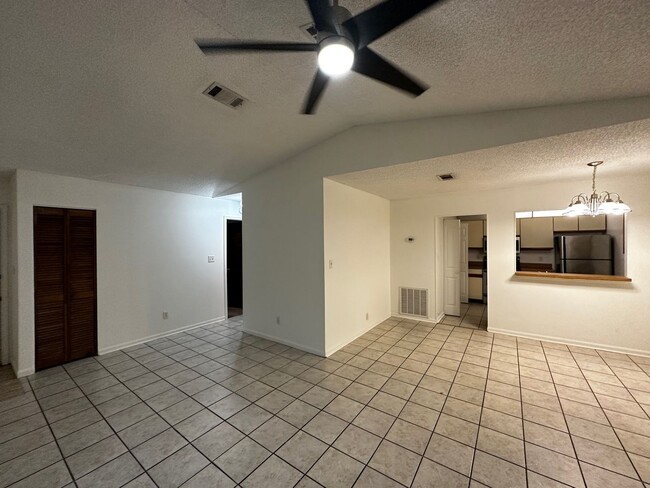 Building Photo - 1571 Stone Rd