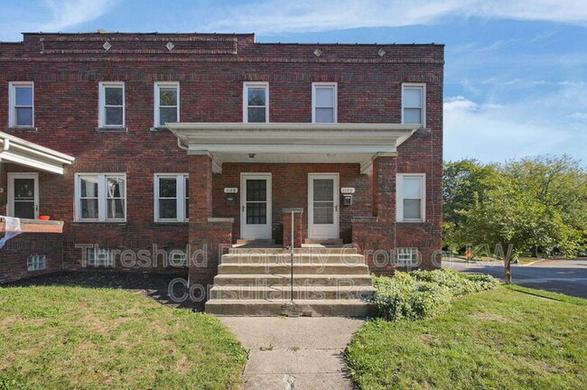 Primary Photo - 1126 Northwest Blvd