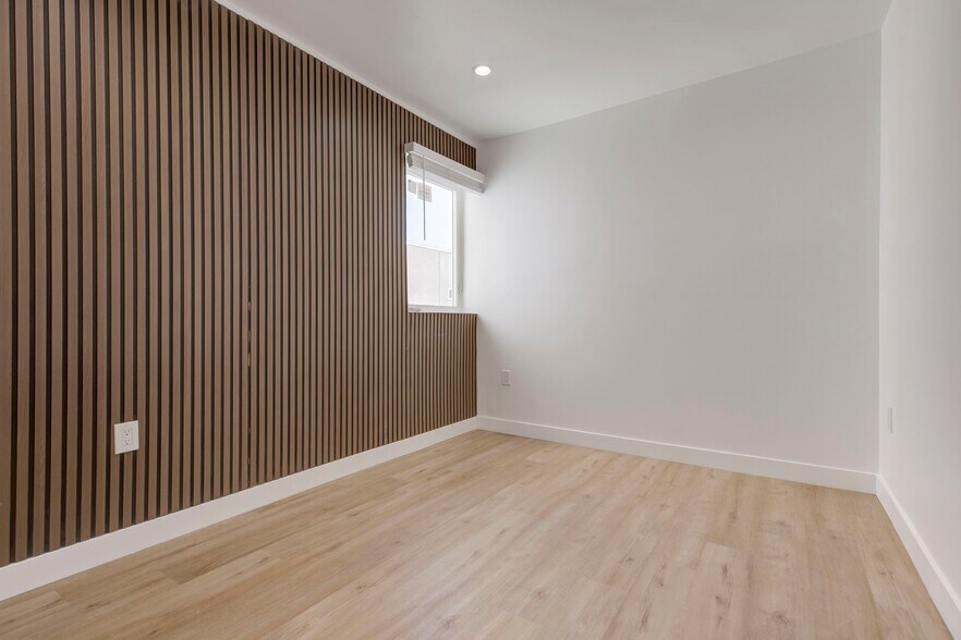 Building Photo - 5650 Cartwright Ave