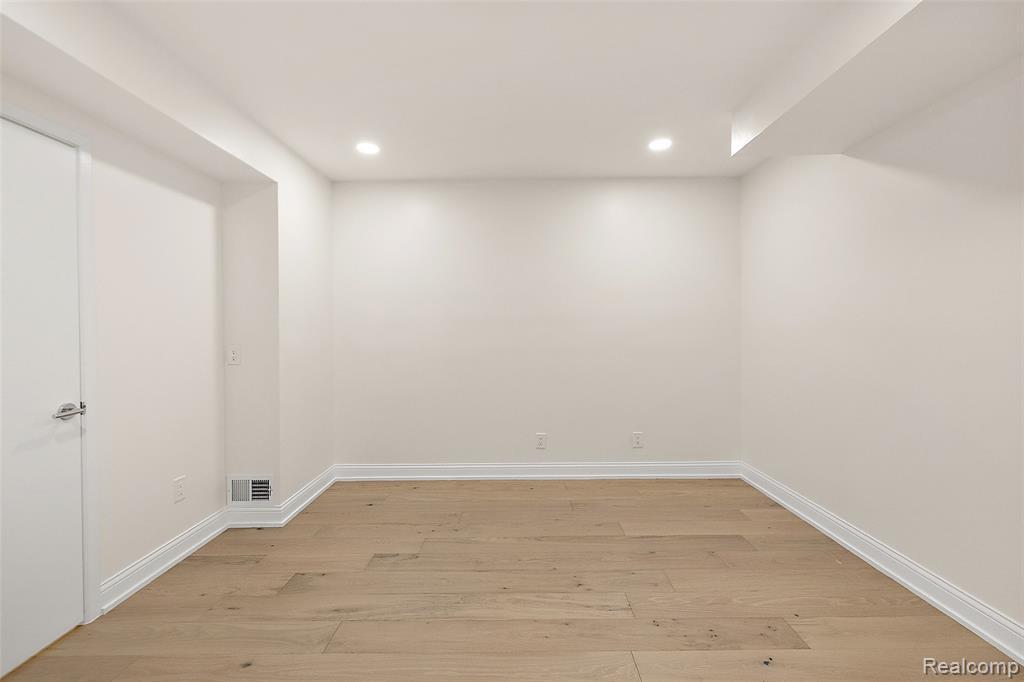Building Photo - 1756 Alexander Dr